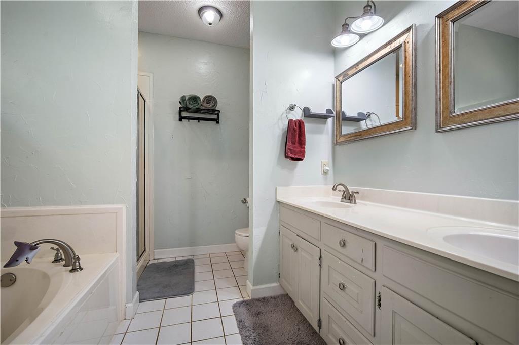 1578 Hunters Ridge Drive W