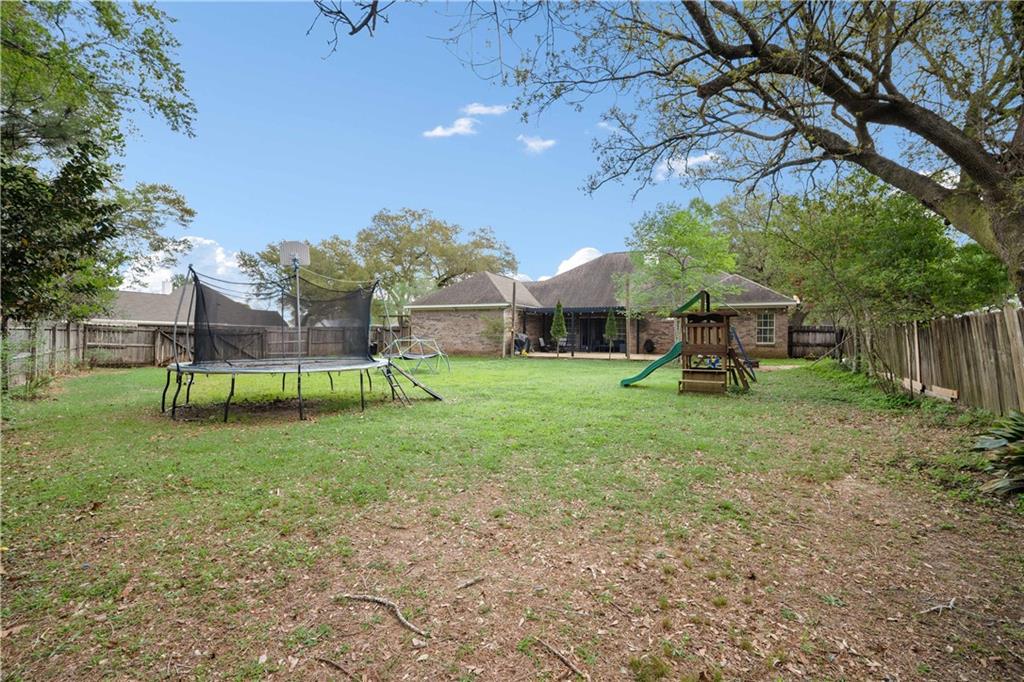 1578 Hunters Ridge Drive W