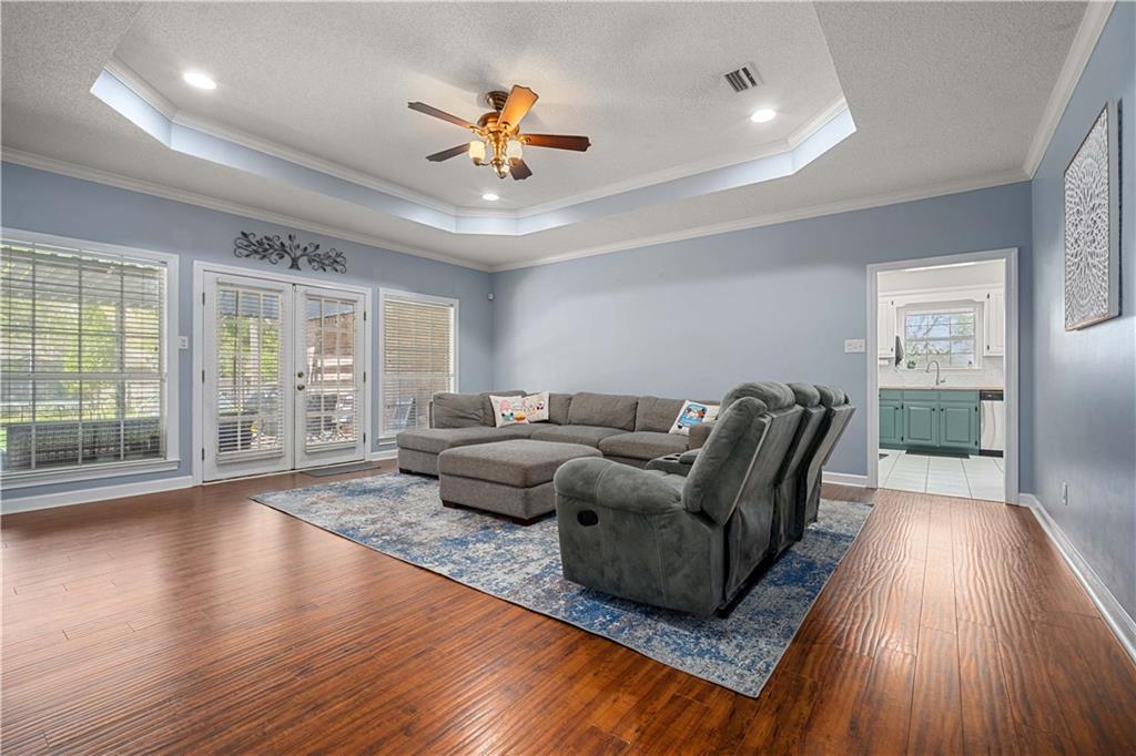 1578 Hunters Ridge Drive W