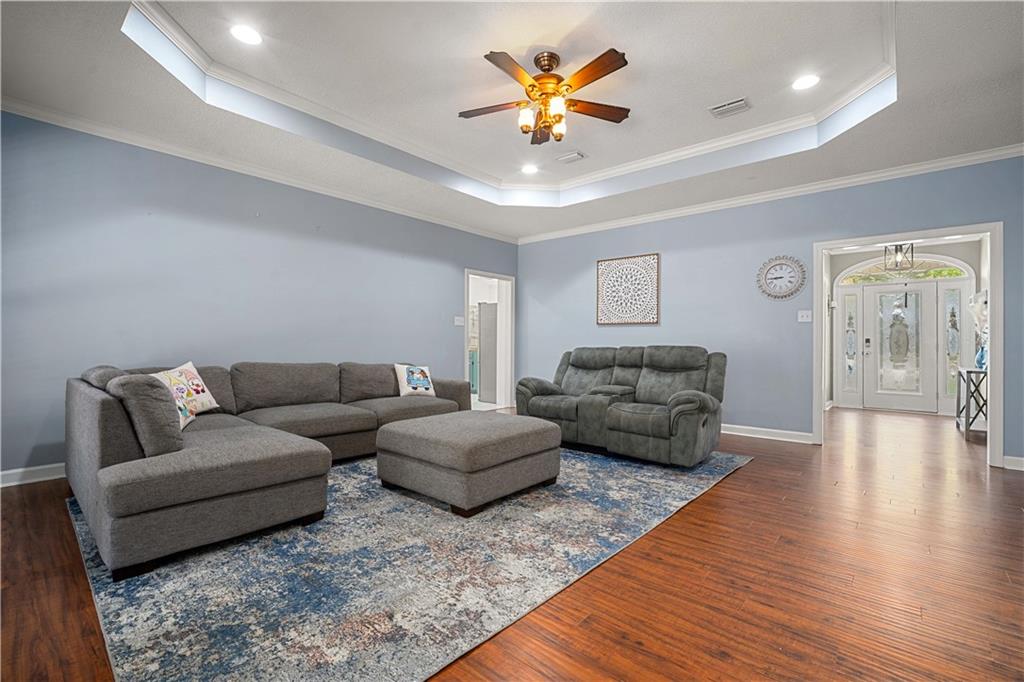 1578 Hunters Ridge Drive W