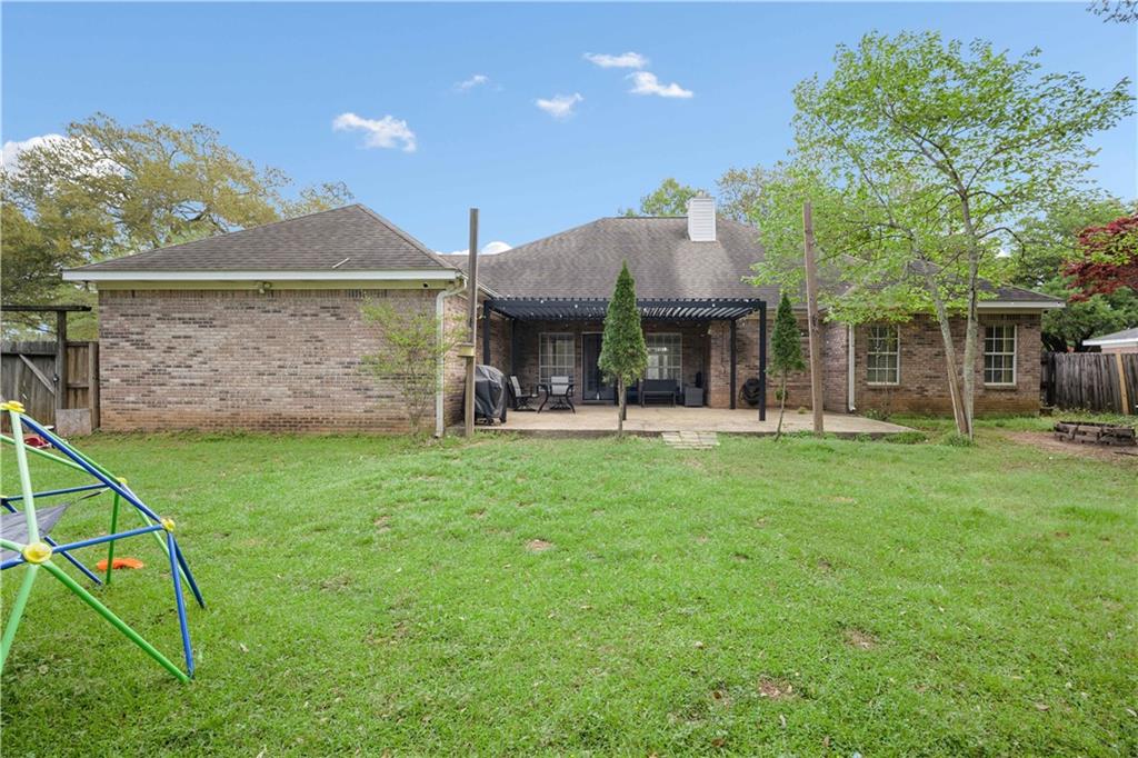 1578 Hunters Ridge Drive W