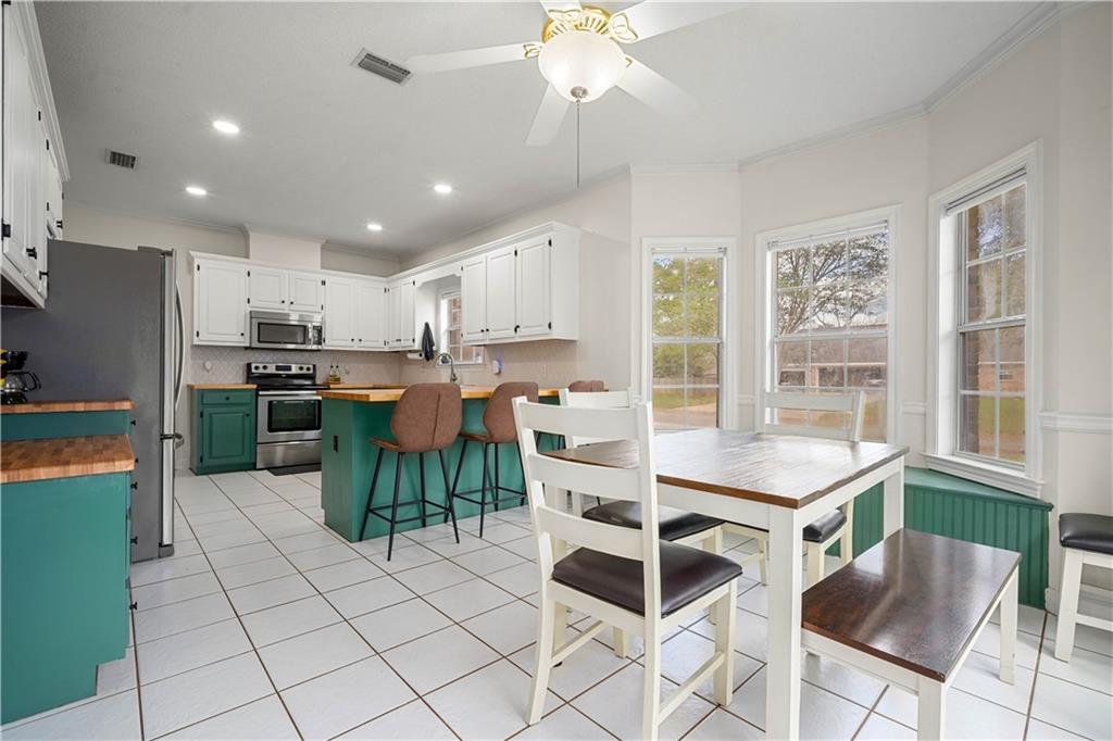 1578 Hunters Ridge Drive W