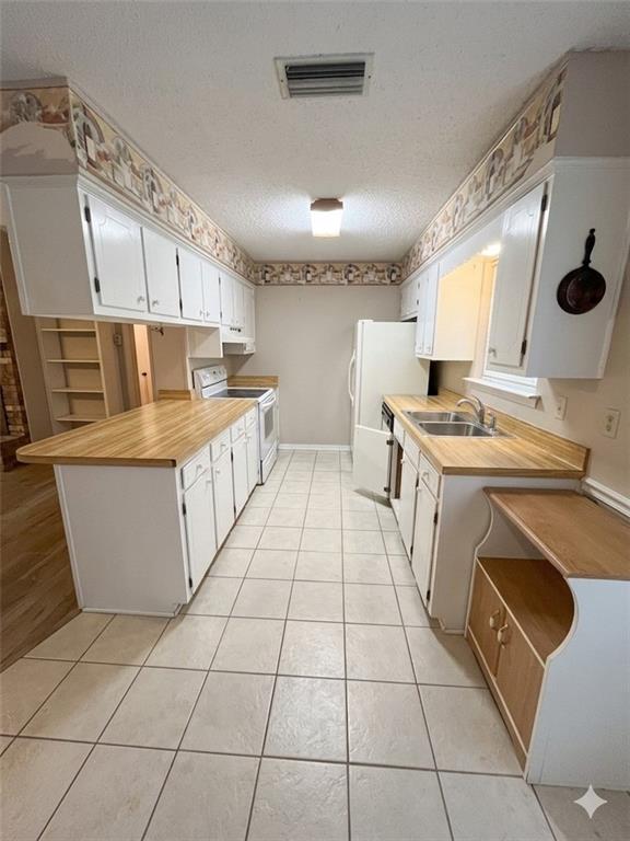 2070 Sky Vista Drive W