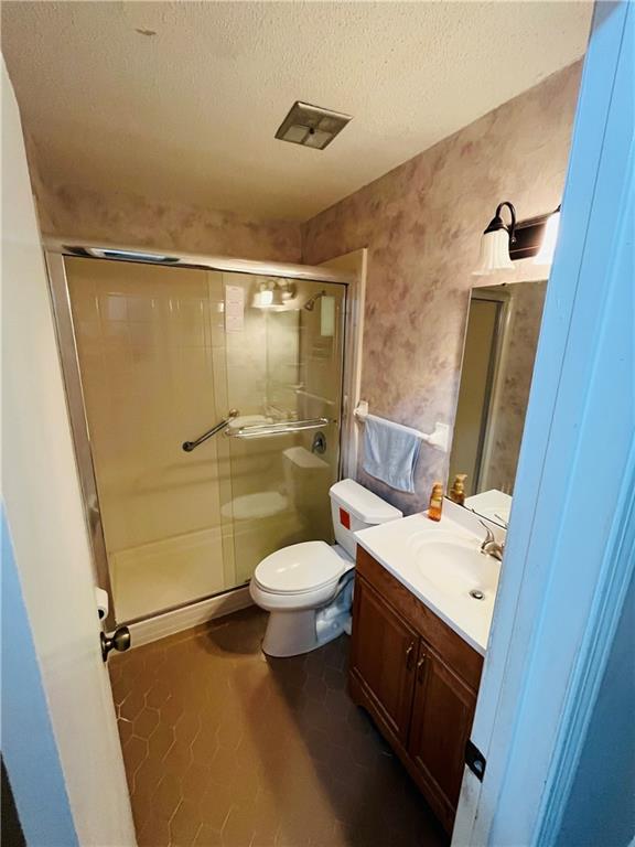 2070 Sky Vista Drive W