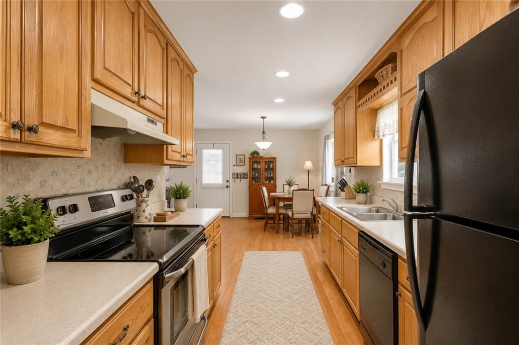 12249 Lloyd Road