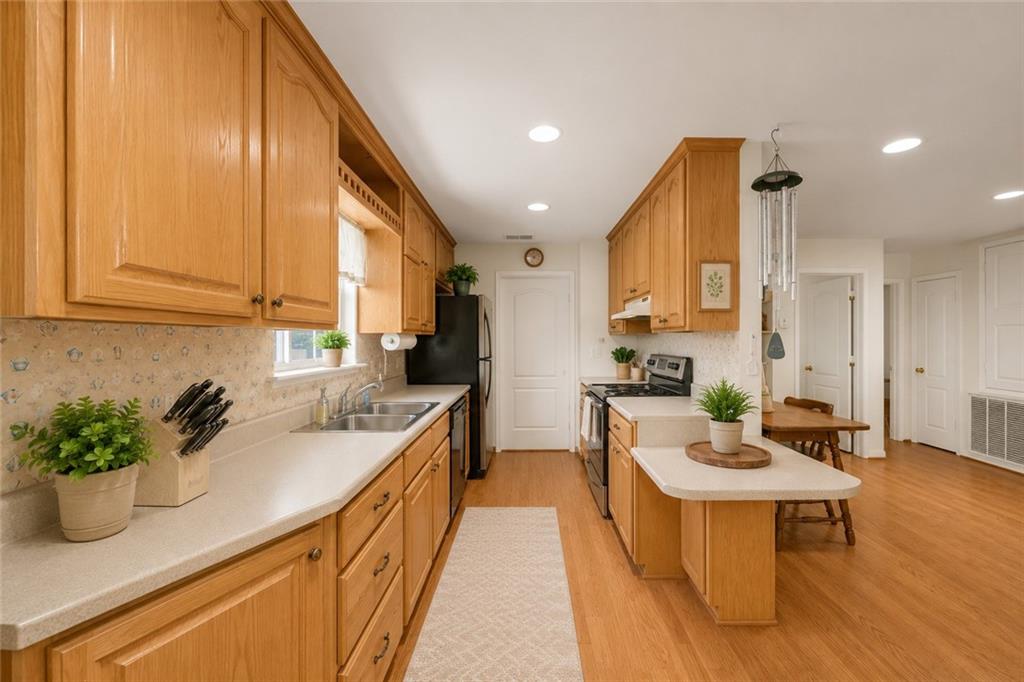 12249 Lloyd Road