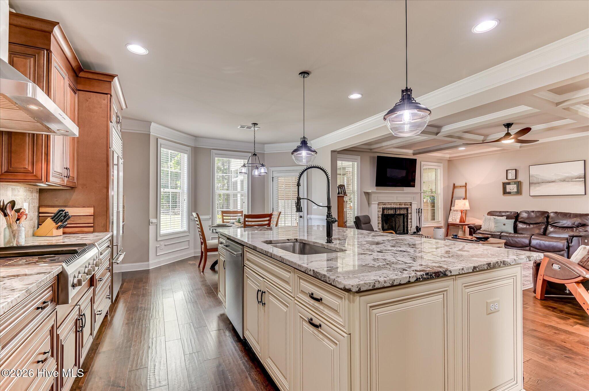 629 Emerald Crossing