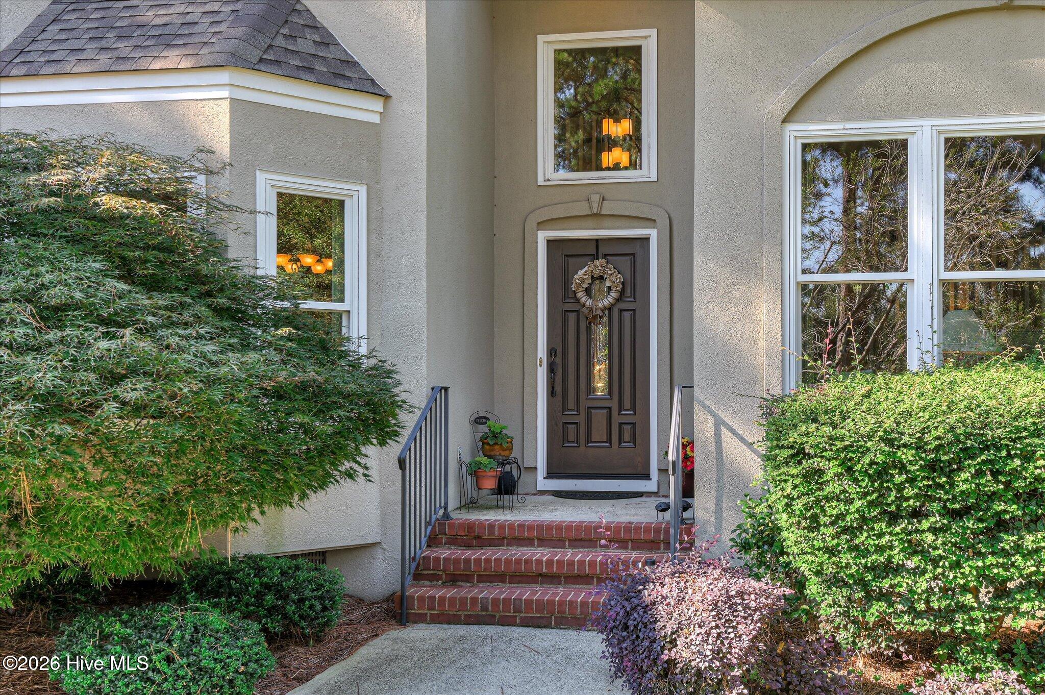 670 Glen Abbey Drive