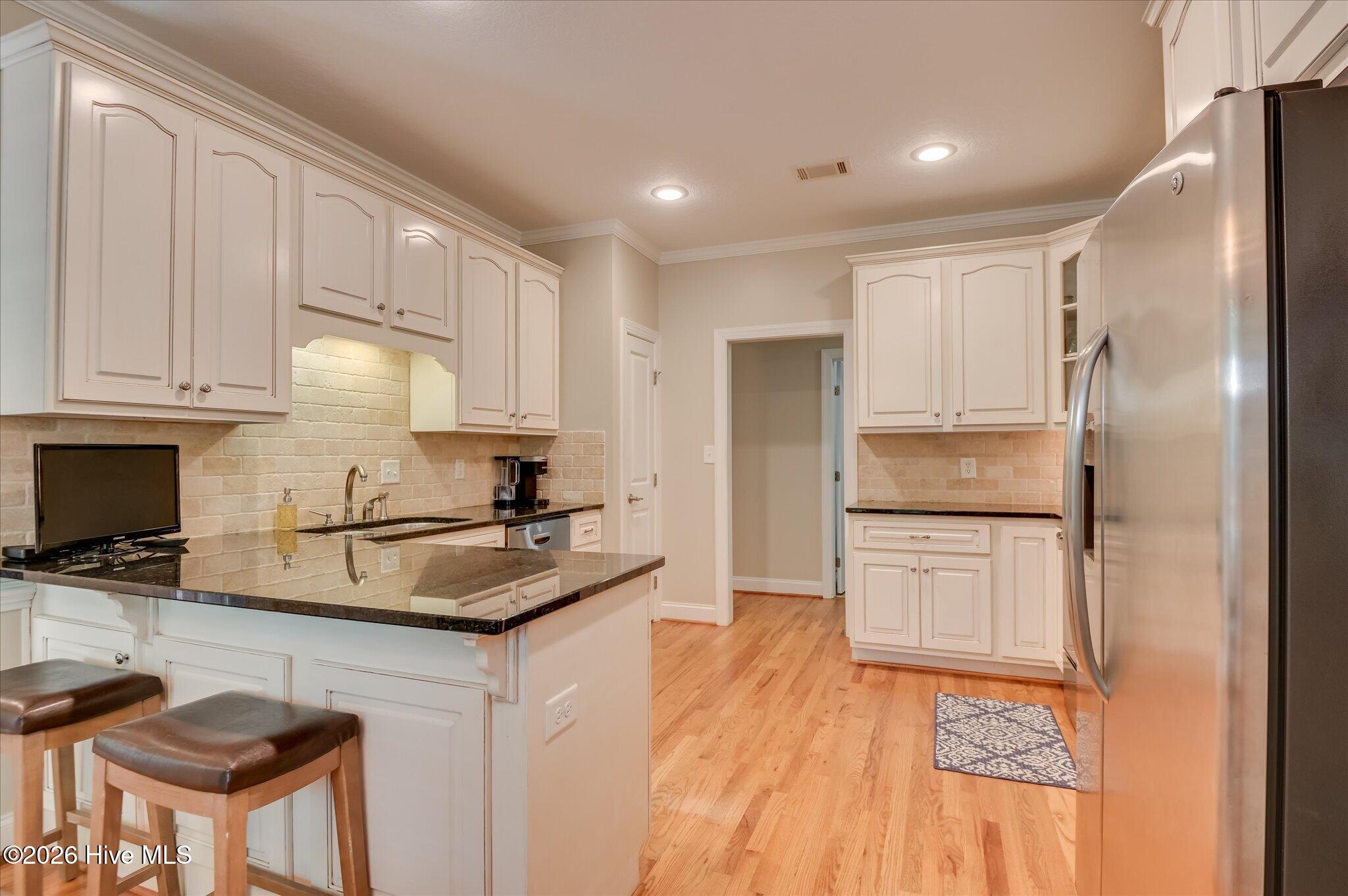 803 Leslie Court