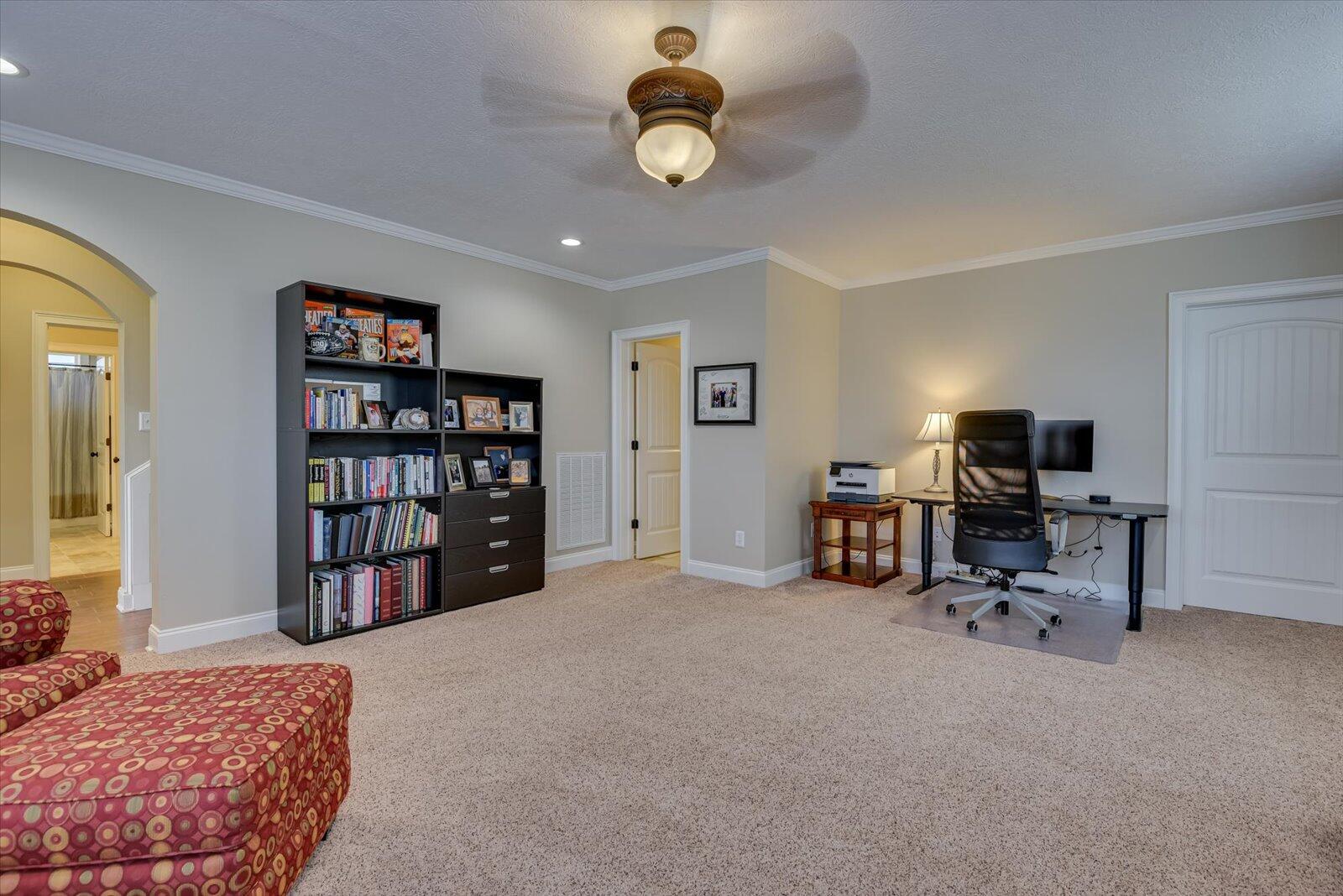 870 WILLOW Lake