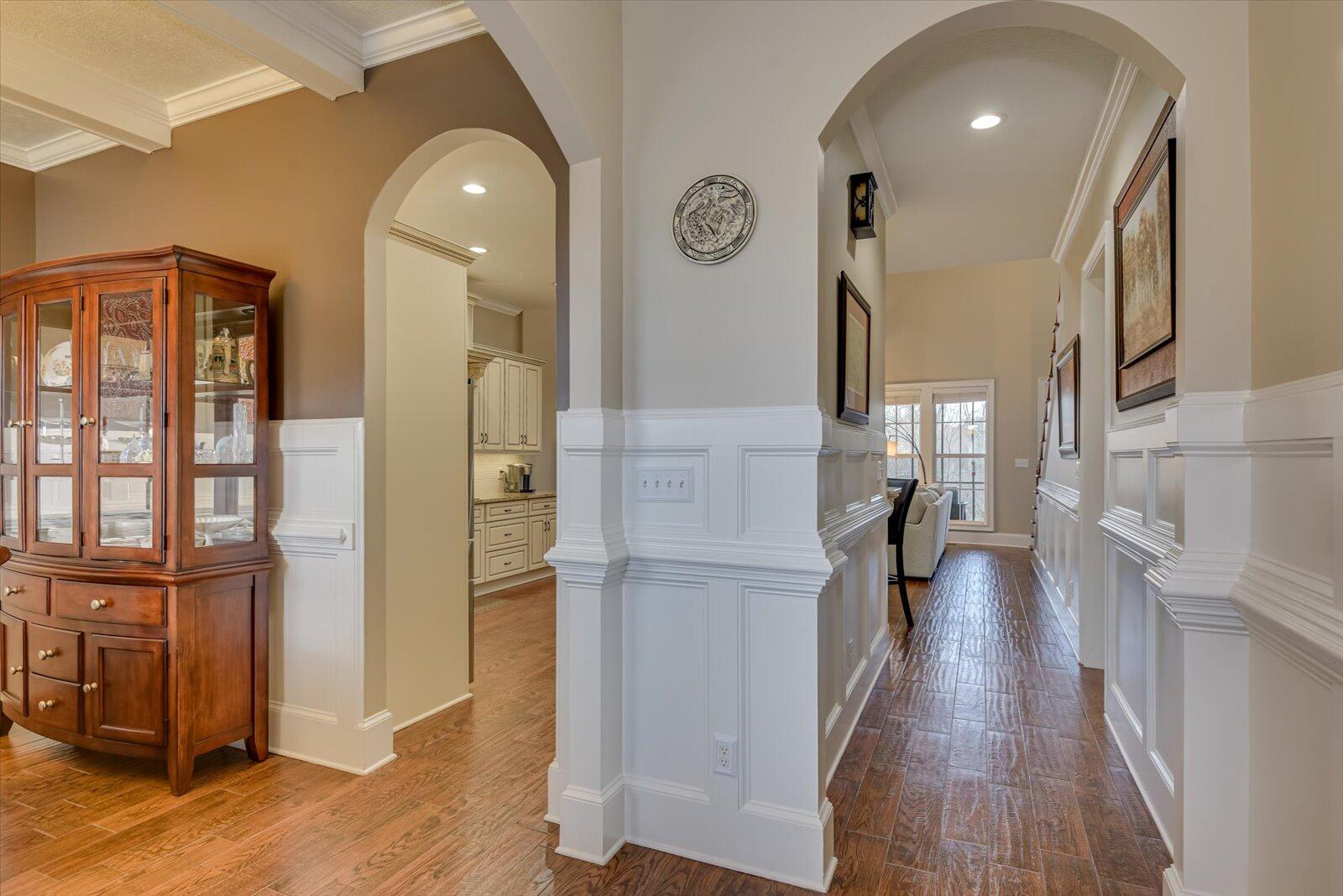 870 WILLOW Lake