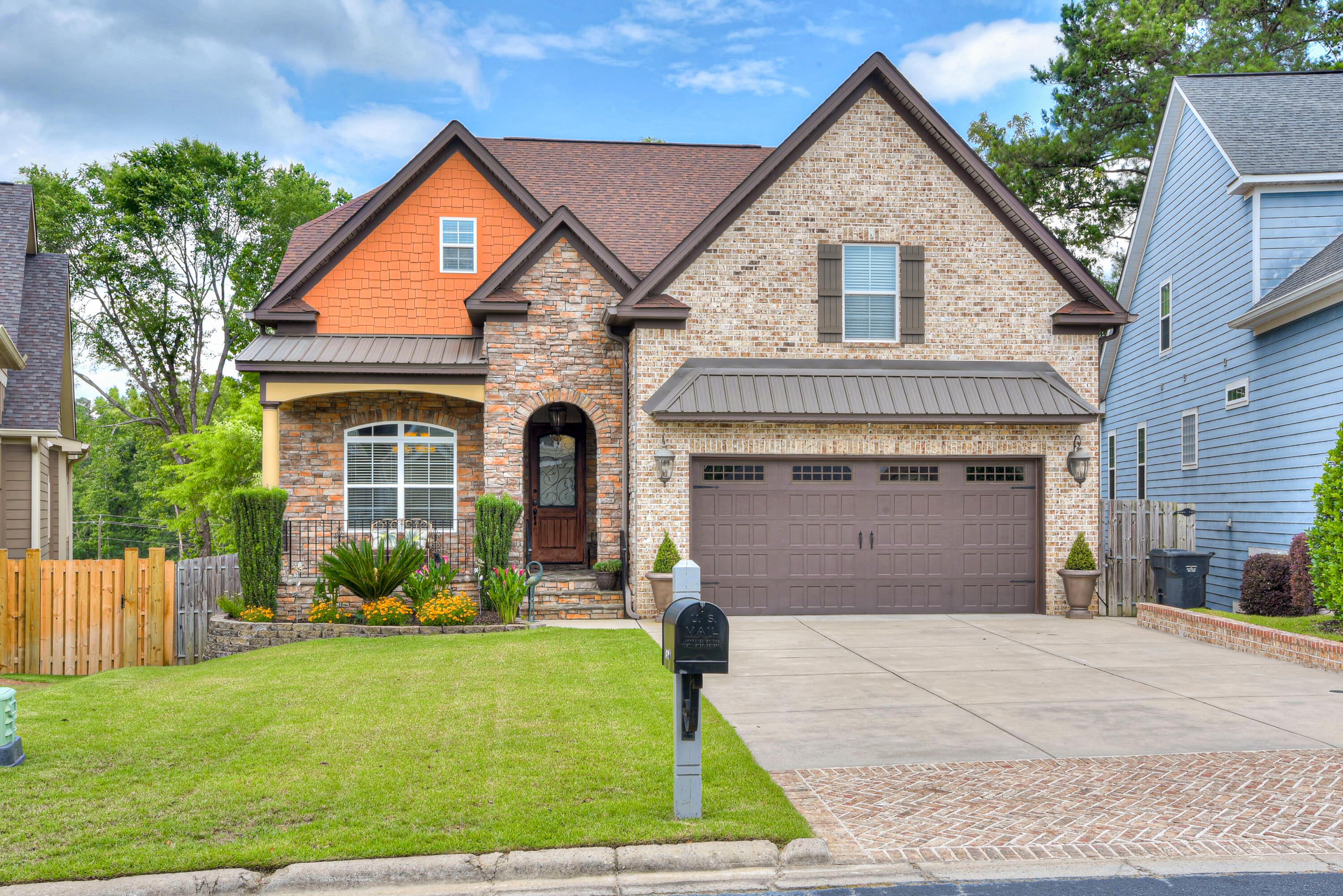 870 WILLOW Lake