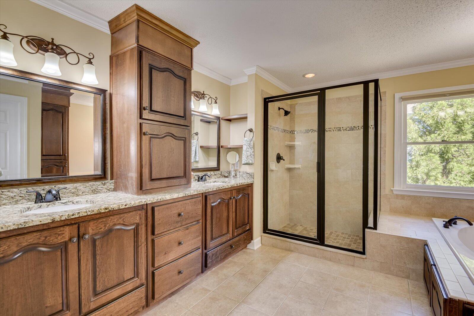 607 SPRING CREEK Lane