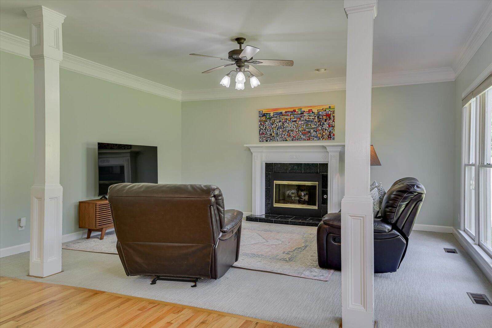 607 SPRING CREEK Lane