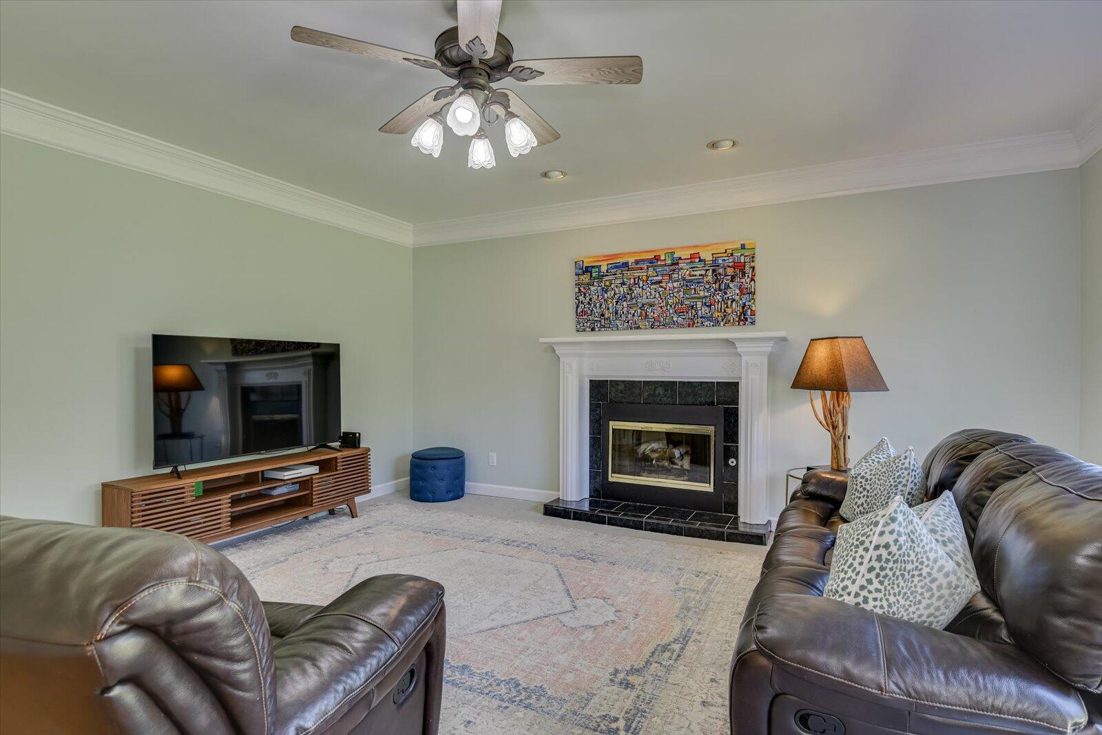 607 SPRING CREEK Lane