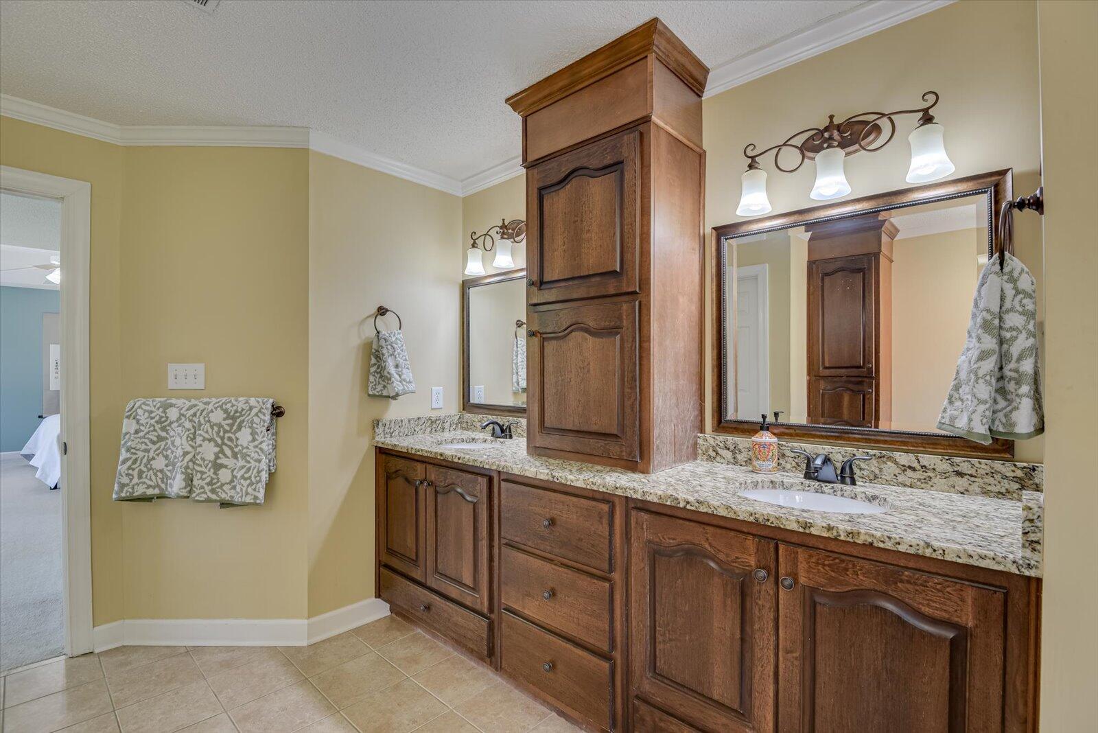 607 SPRING CREEK Lane