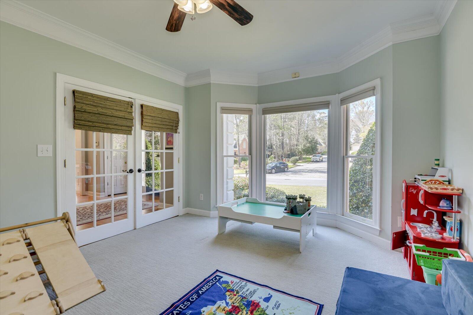 607 SPRING CREEK Lane