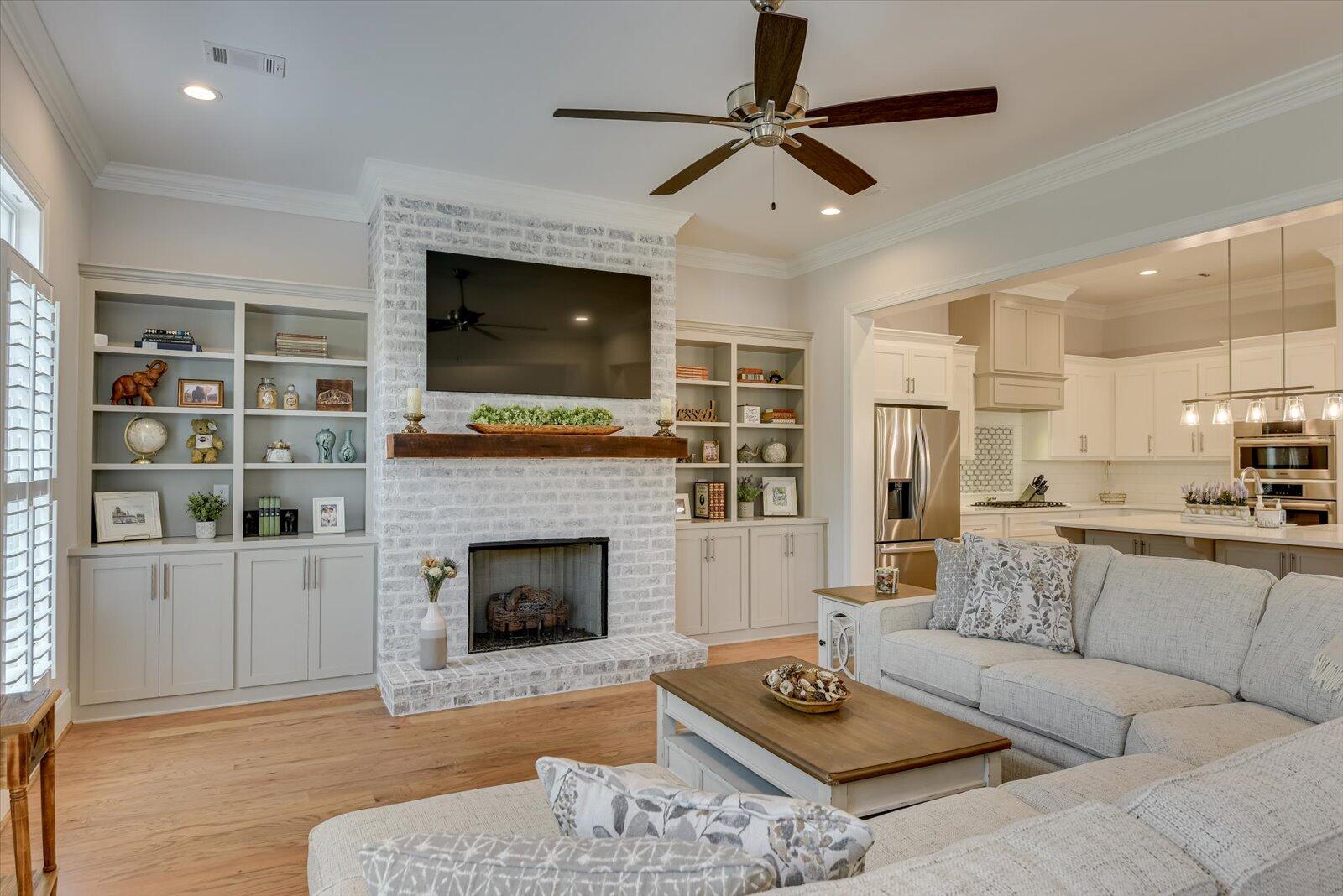 2096 EGRET Circle