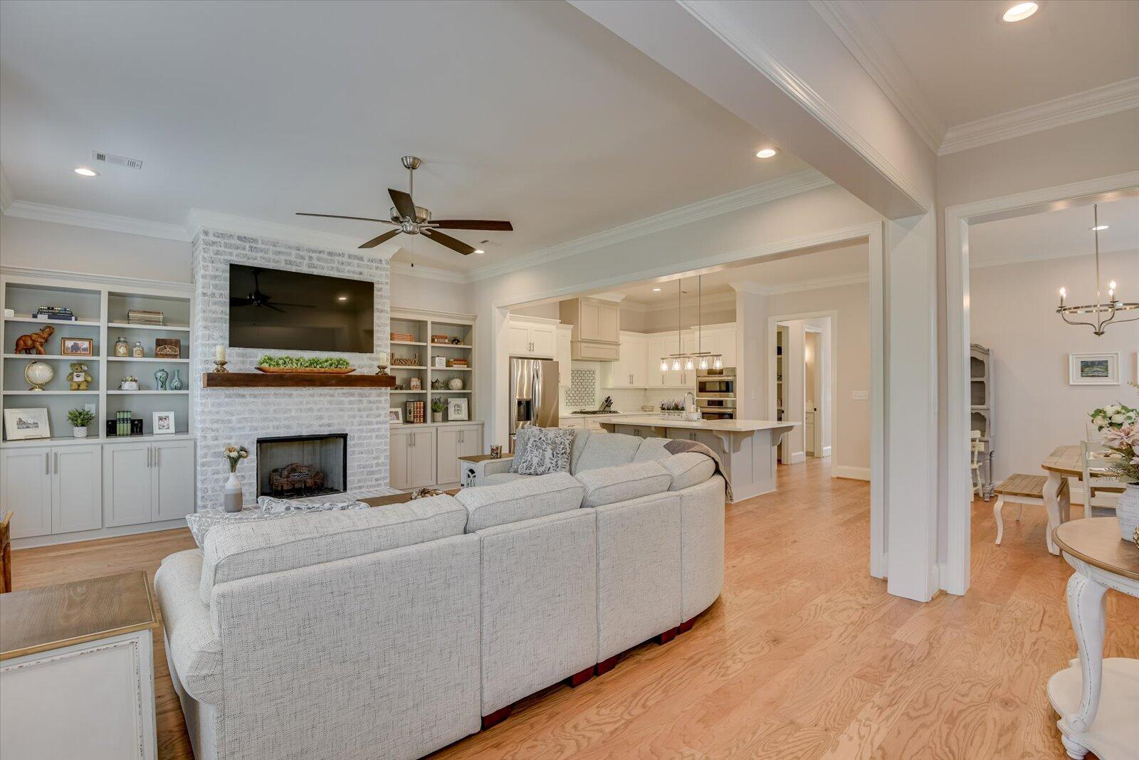 2096 EGRET Circle
