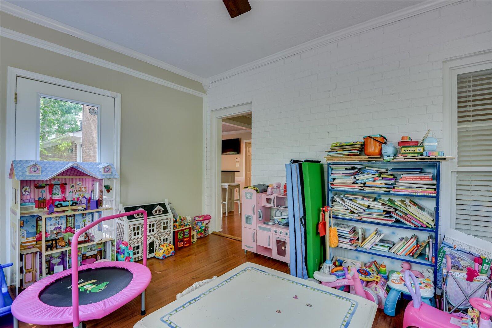 168 SPRINGLAKES Drive