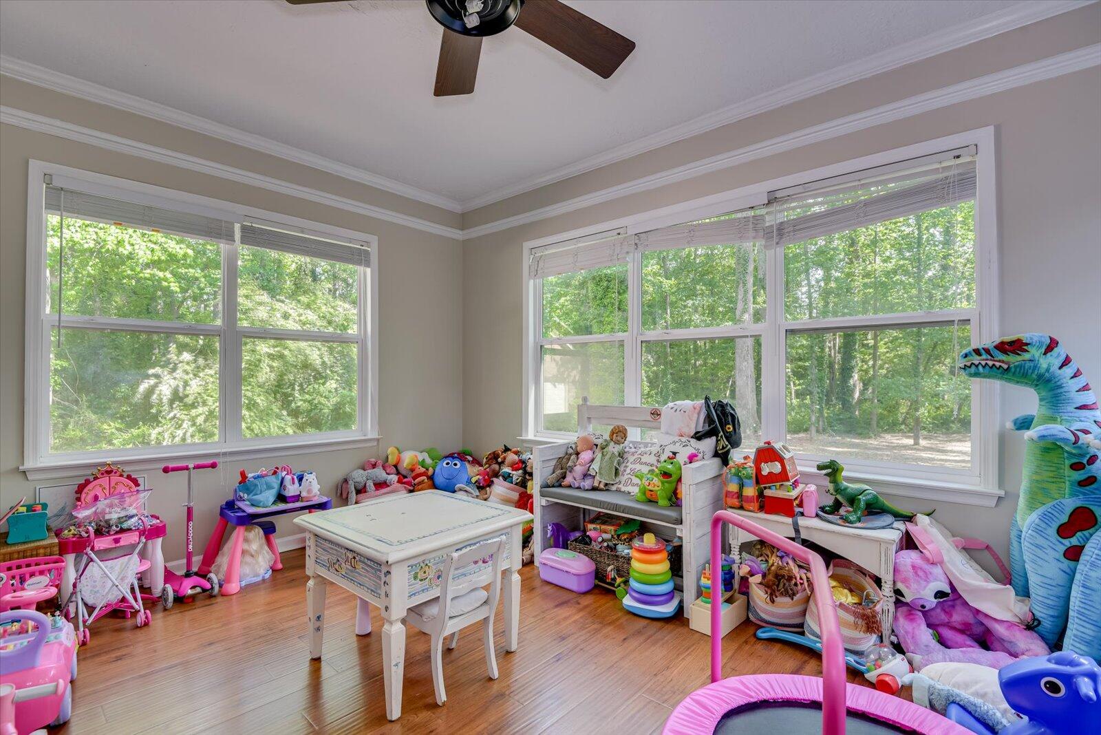 168 SPRINGLAKES Drive