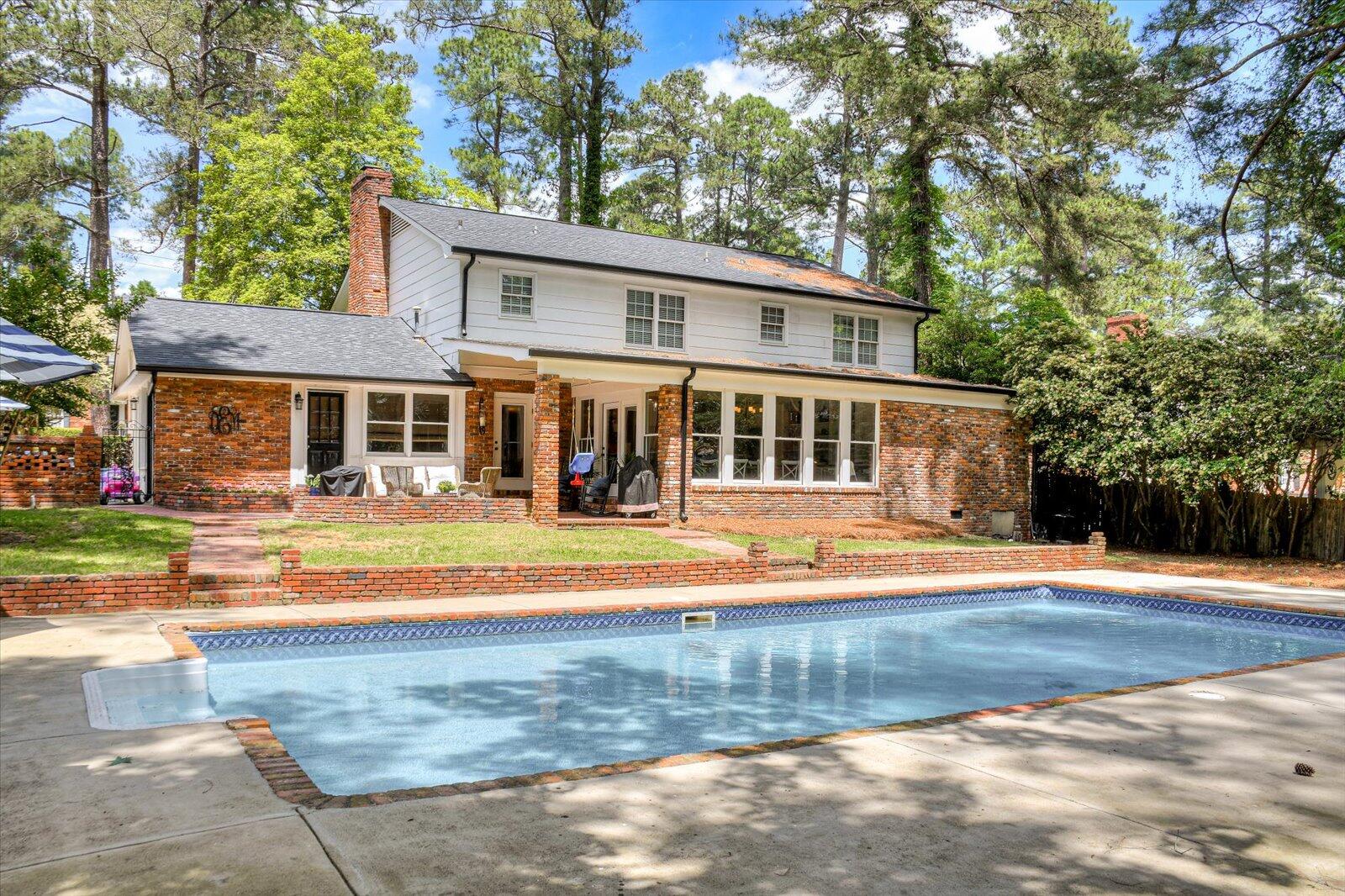 437 SCOTTS Way