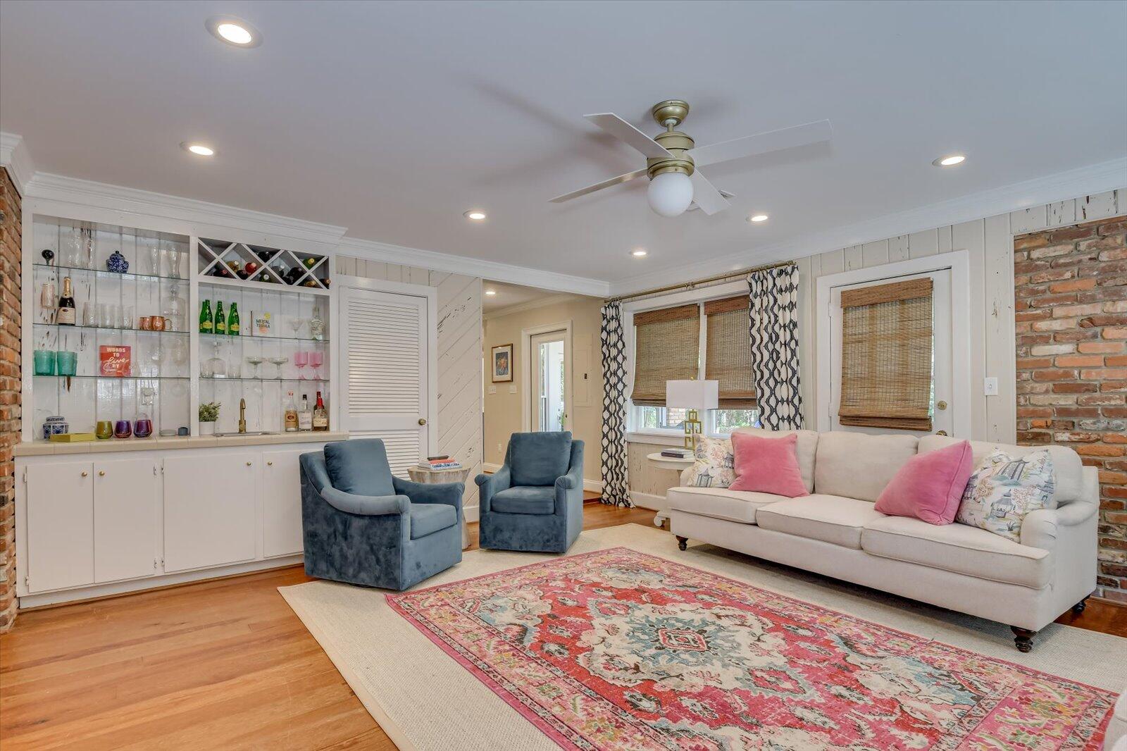 437 SCOTTS Way