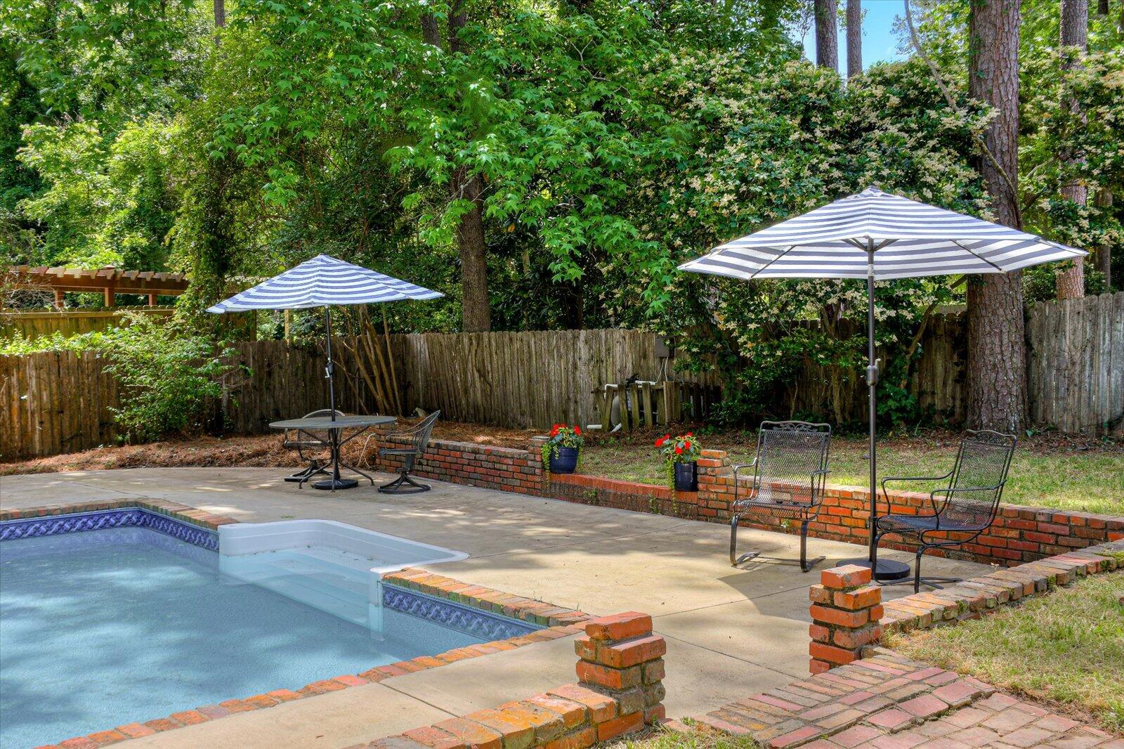 437 SCOTTS Way