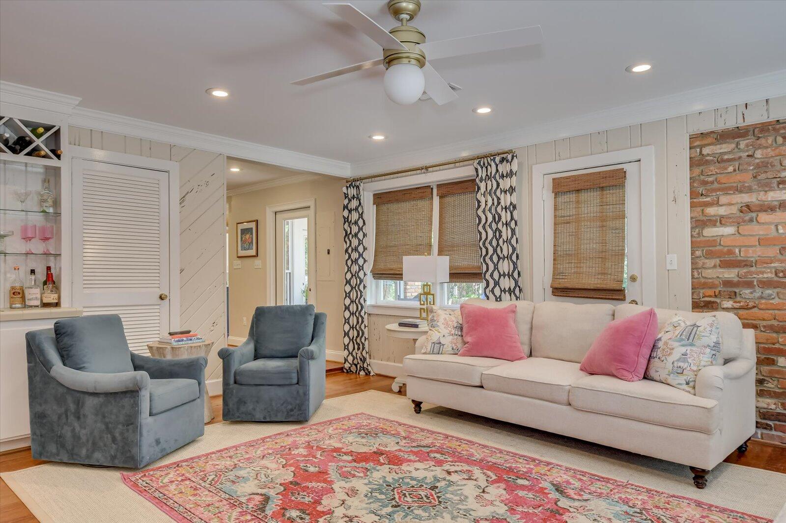 437 SCOTTS Way