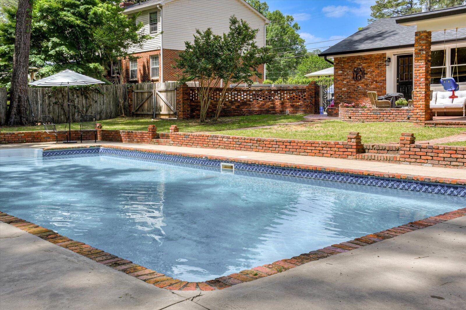 437 SCOTTS Way