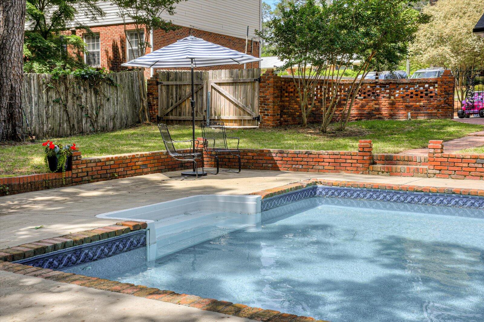 437 SCOTTS Way