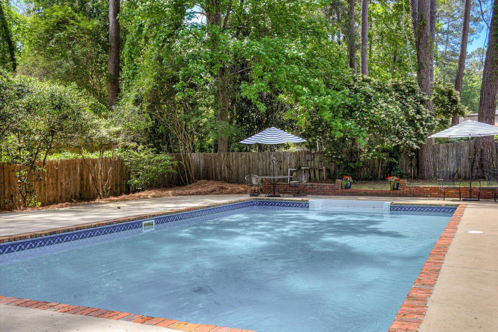 437 SCOTTS Way