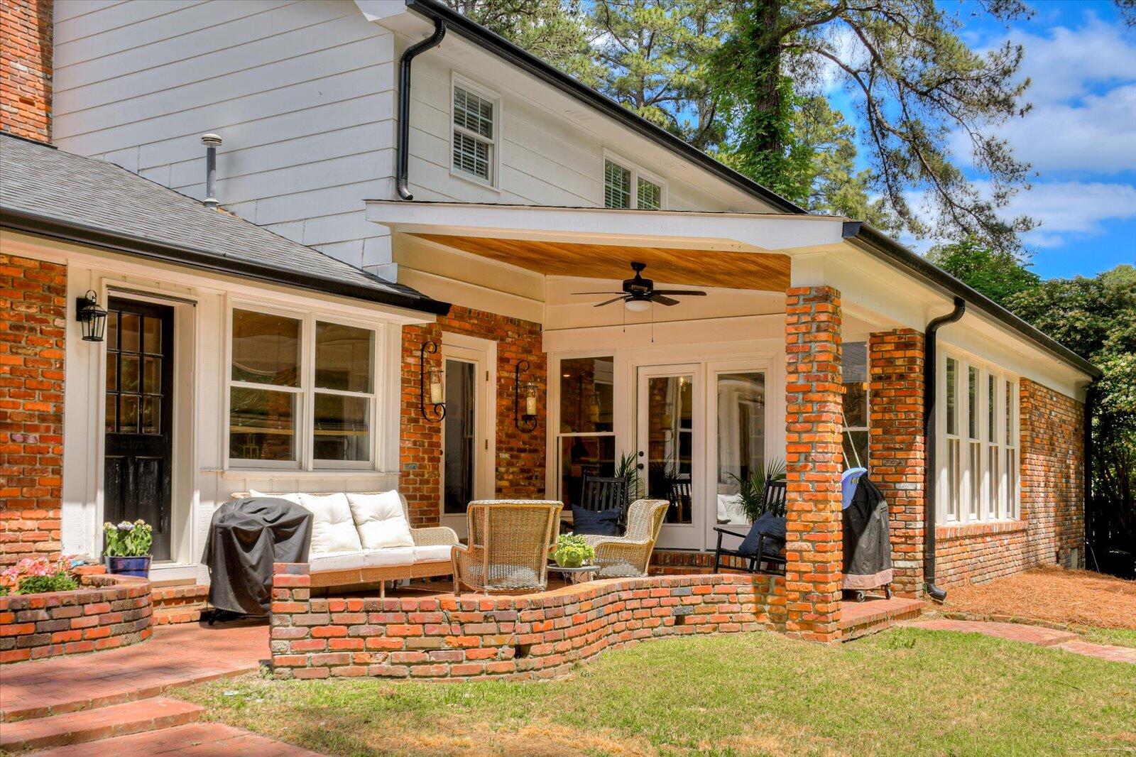 437 SCOTTS Way