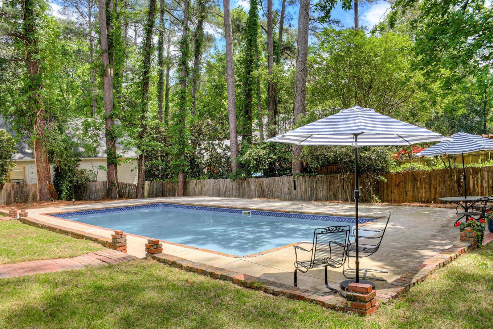 437 SCOTTS Way