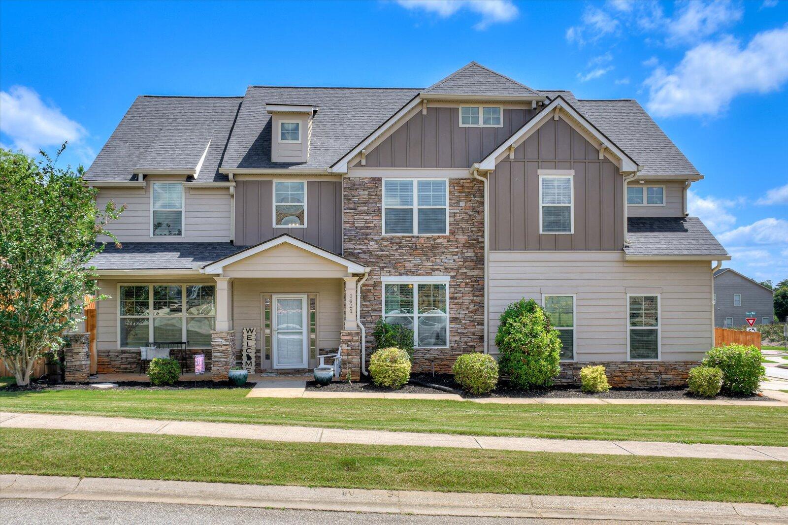 1421 DOOLEY Lane