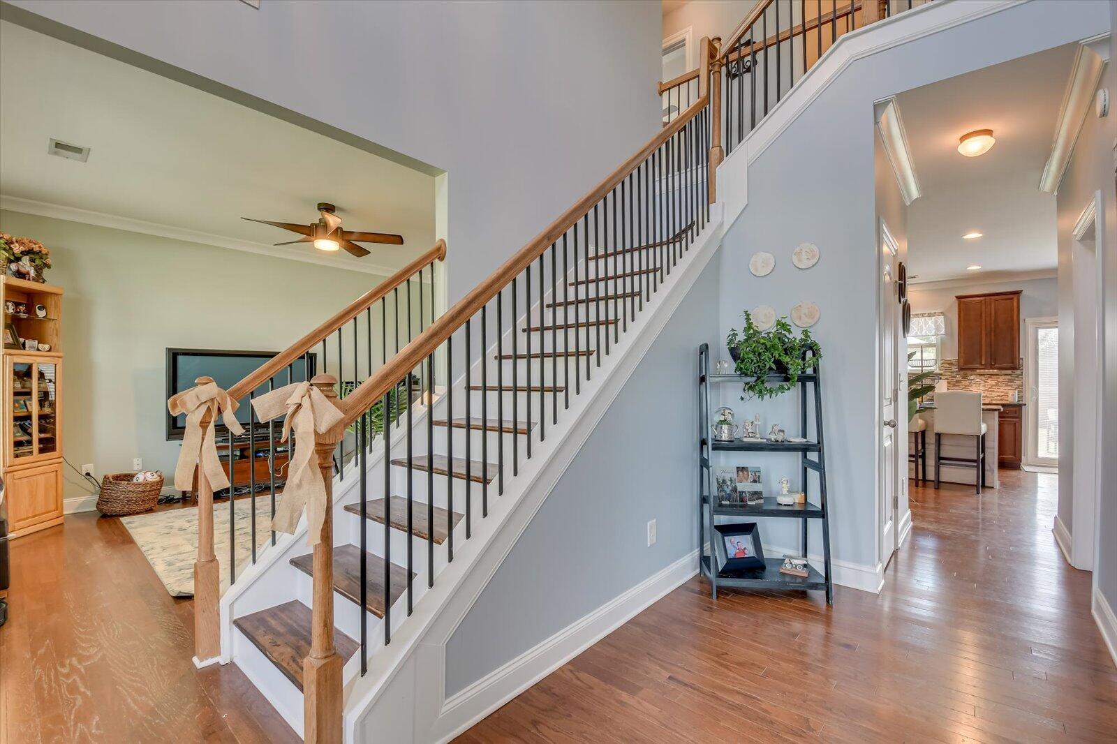 1421 DOOLEY Lane