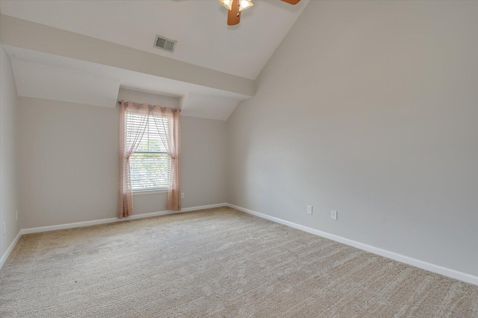 1421 DOOLEY Lane