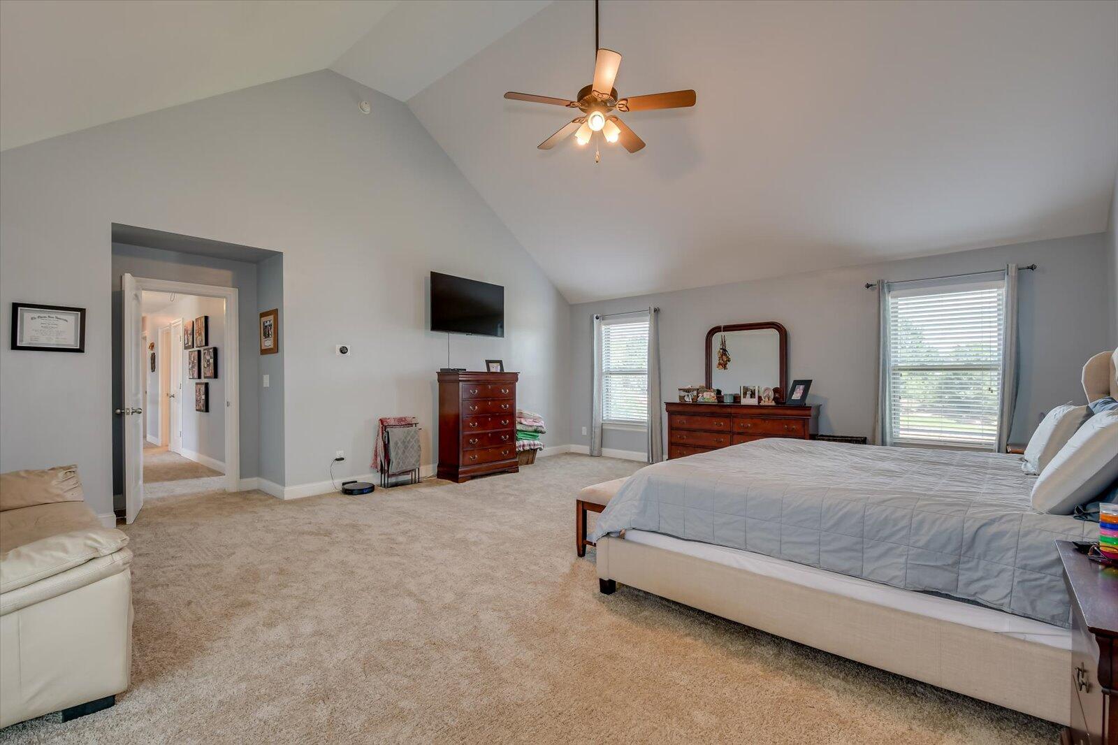 1421 DOOLEY Lane