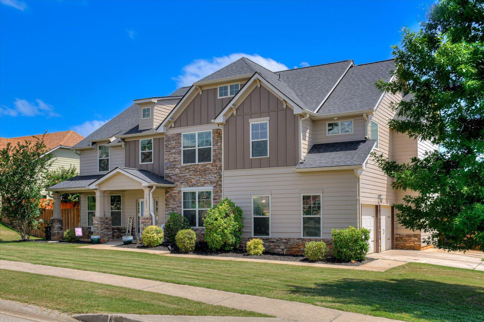 1421 DOOLEY Lane