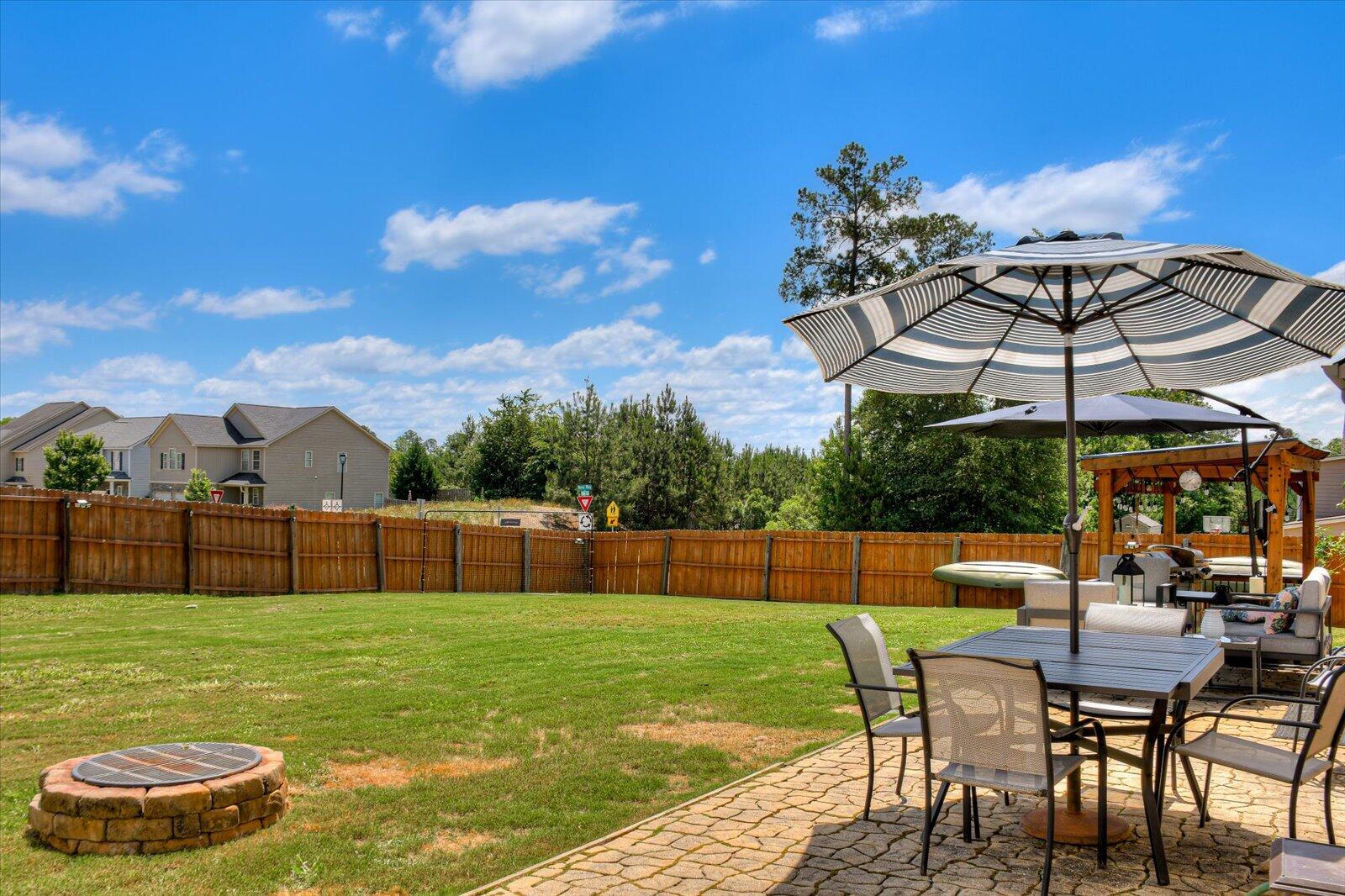 1421 DOOLEY Lane