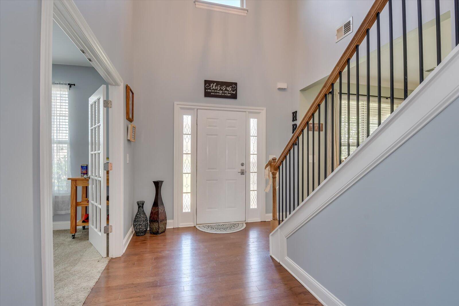 1421 DOOLEY Lane