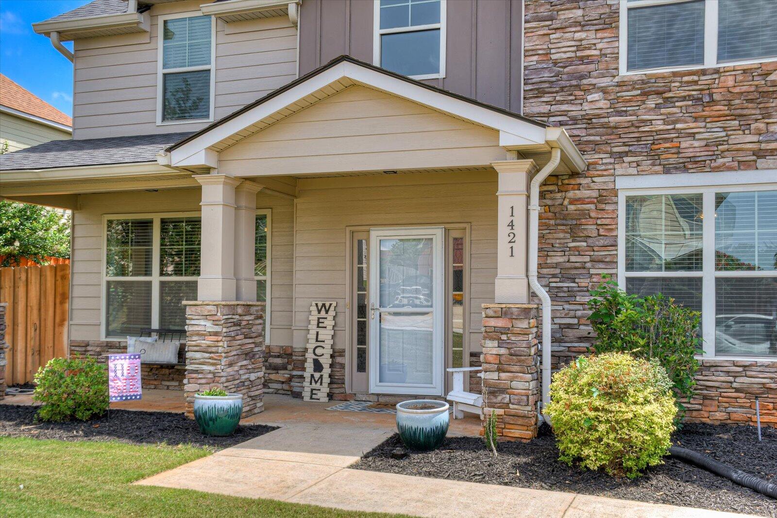 1421 DOOLEY Lane