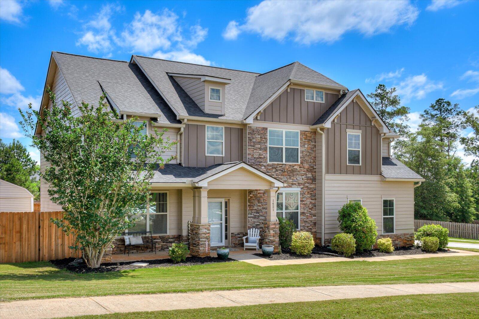 1421 DOOLEY Lane