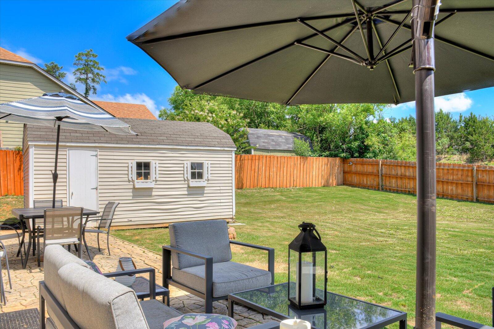 1421 DOOLEY Lane