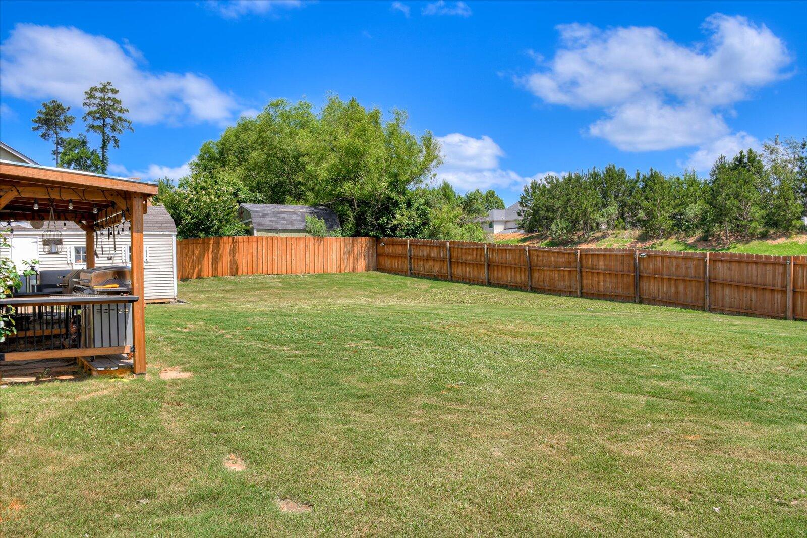 1421 DOOLEY Lane