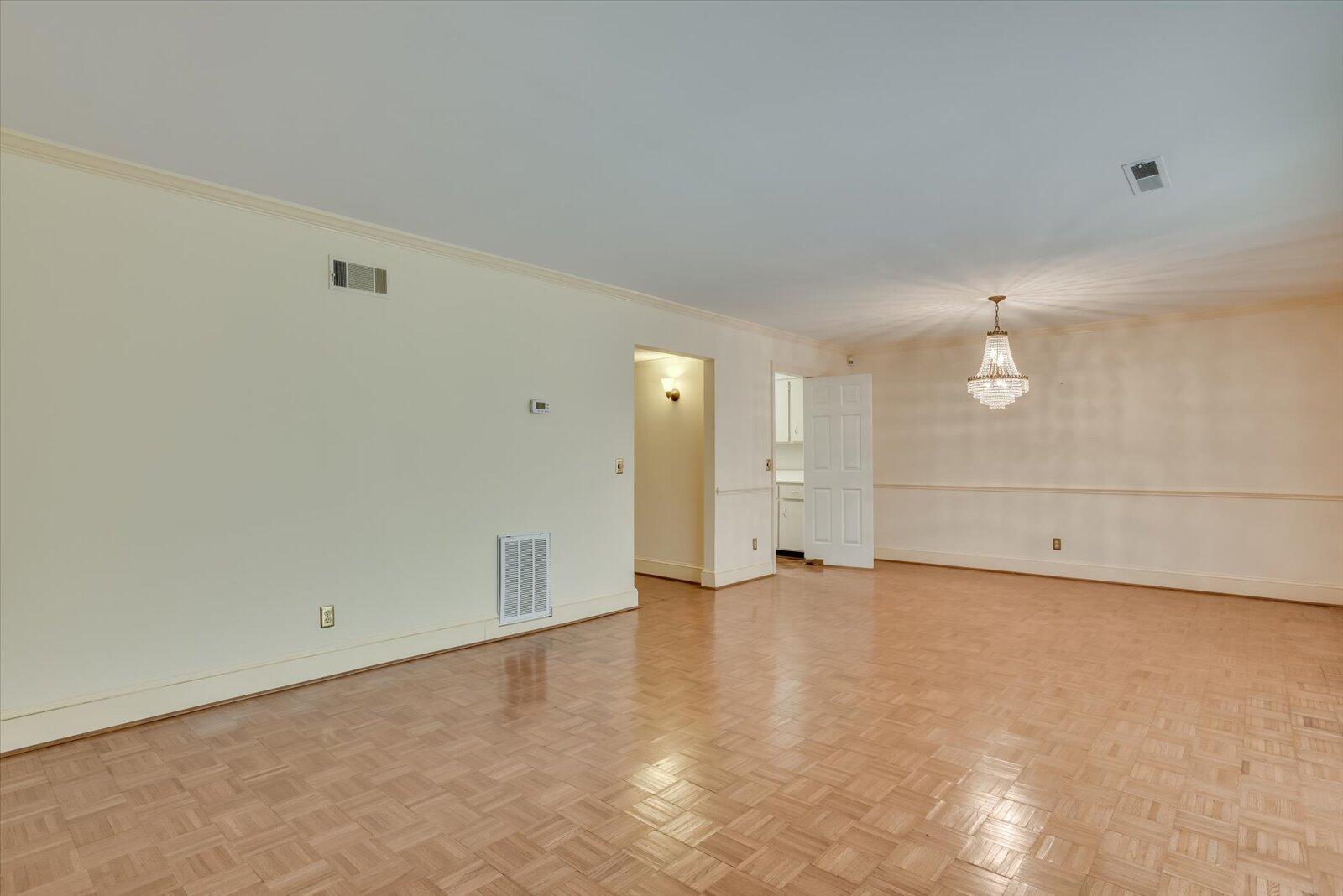 1215 MONTE SANO Avenue 4 4