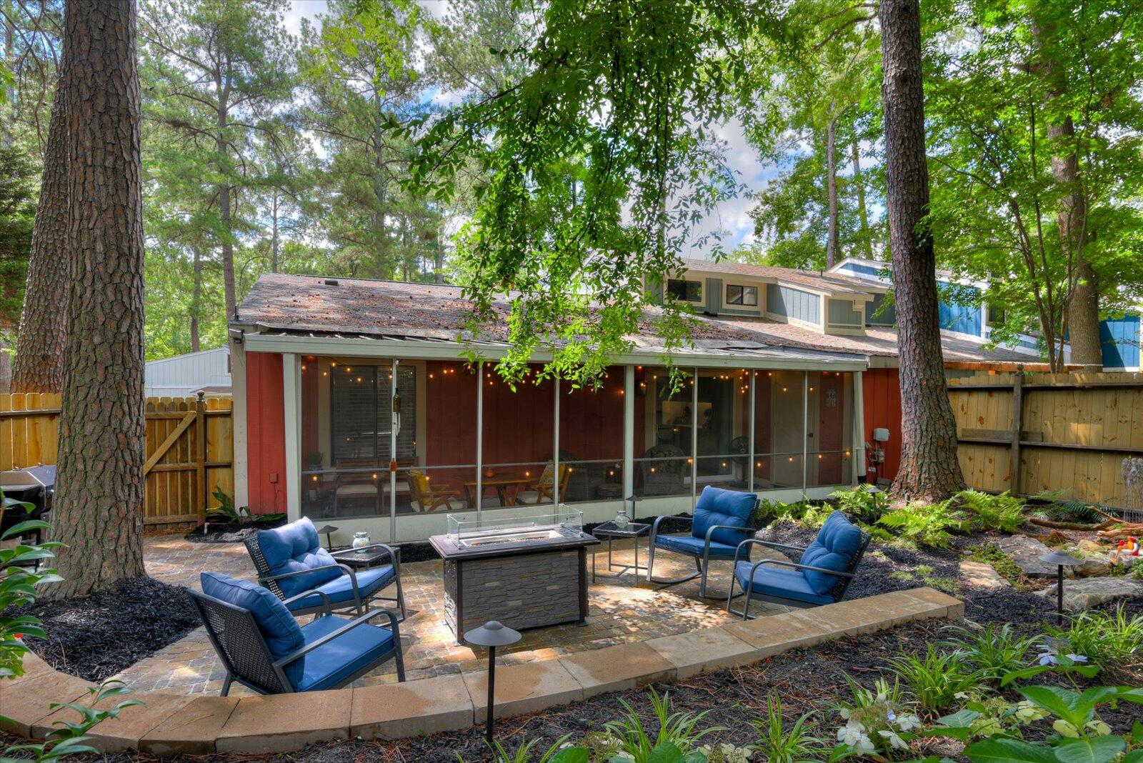 419 FOREST HILLS Drive