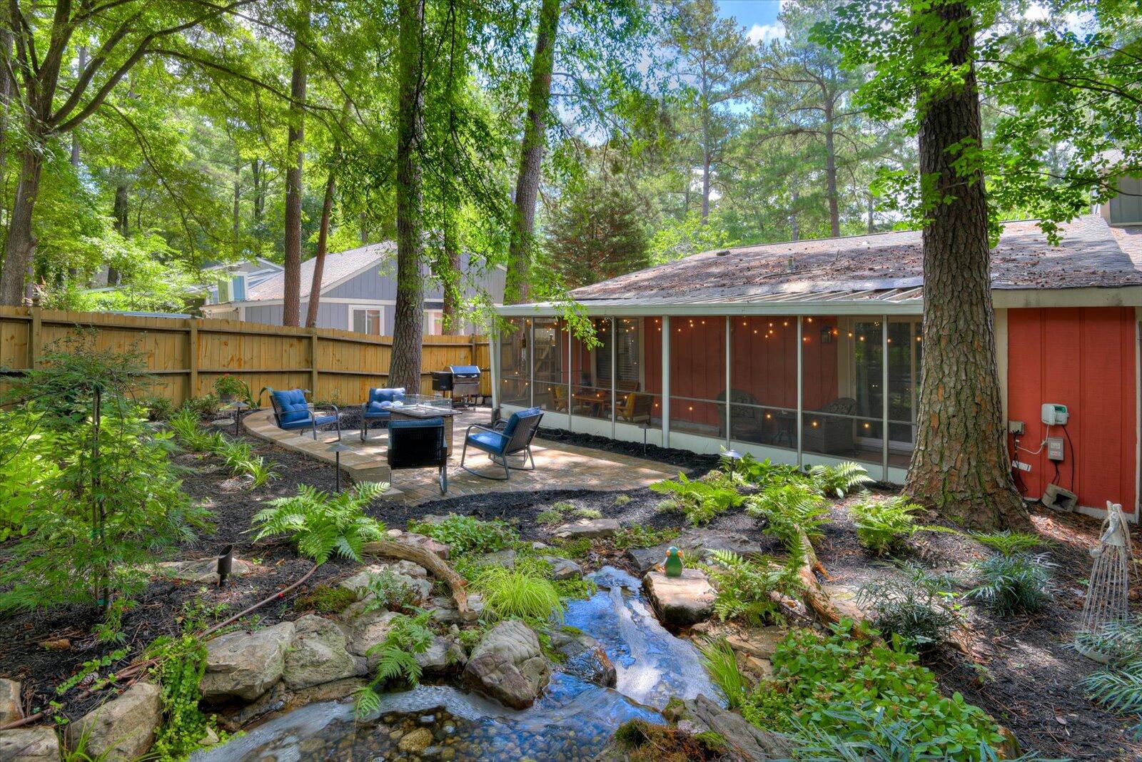 419 FOREST HILLS Drive
