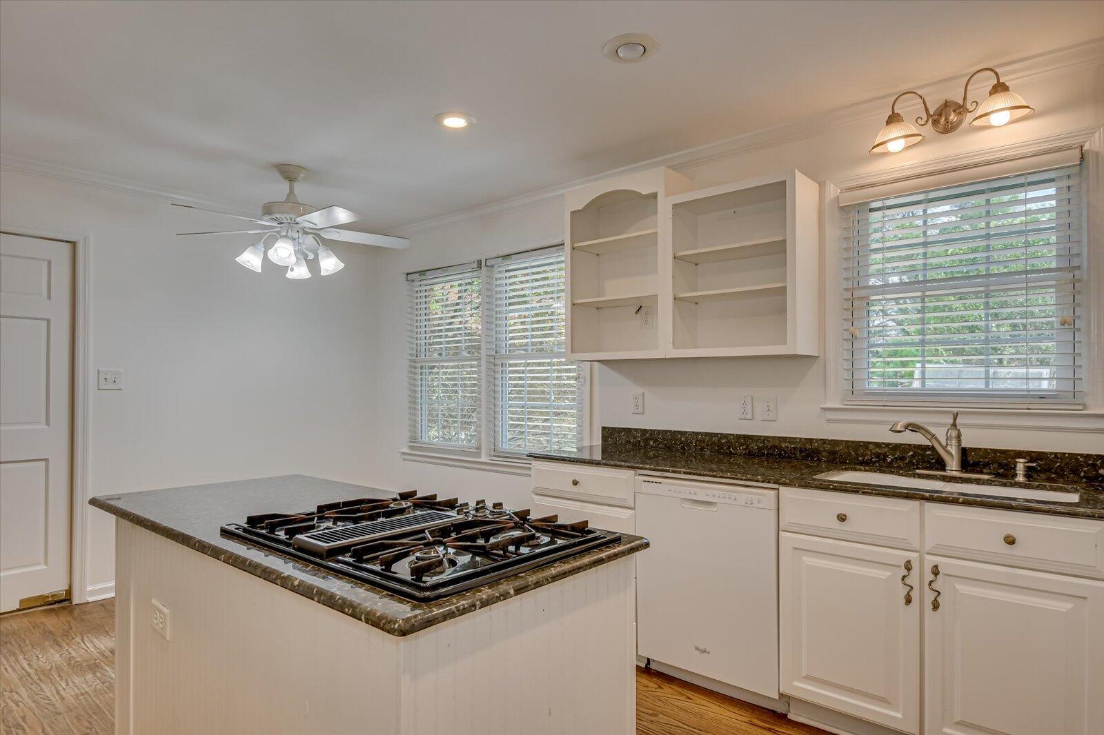 3005 LAKE FOREST Drive