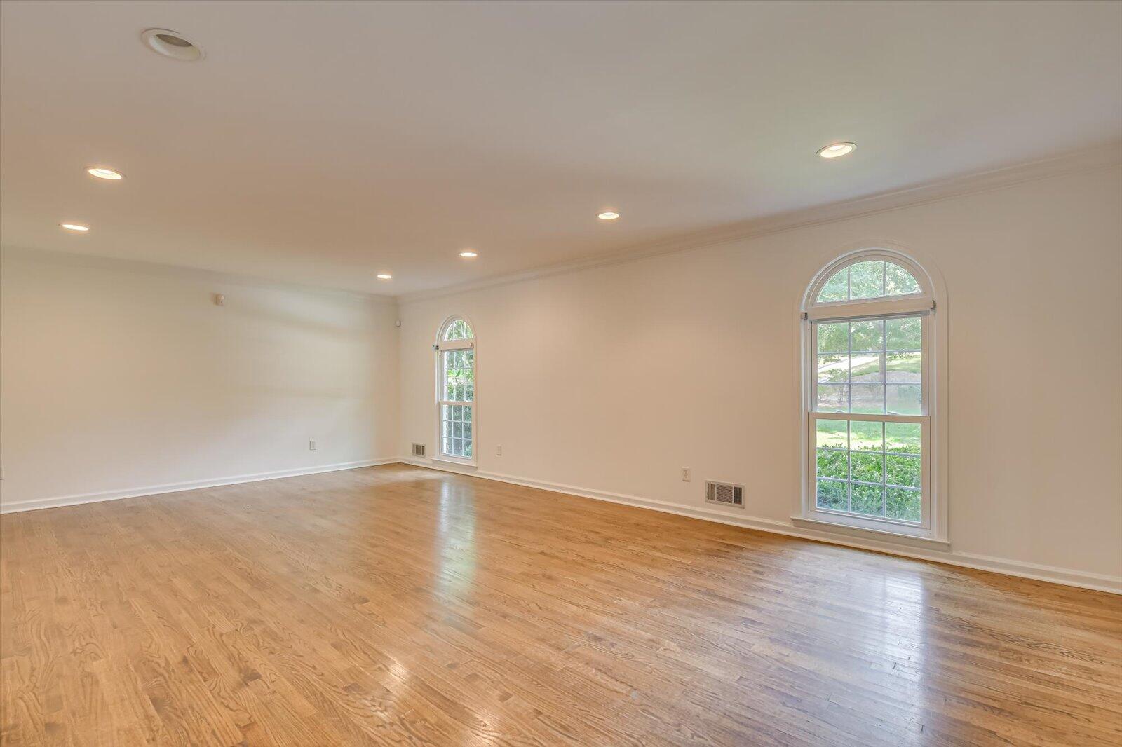 3005 LAKE FOREST Drive